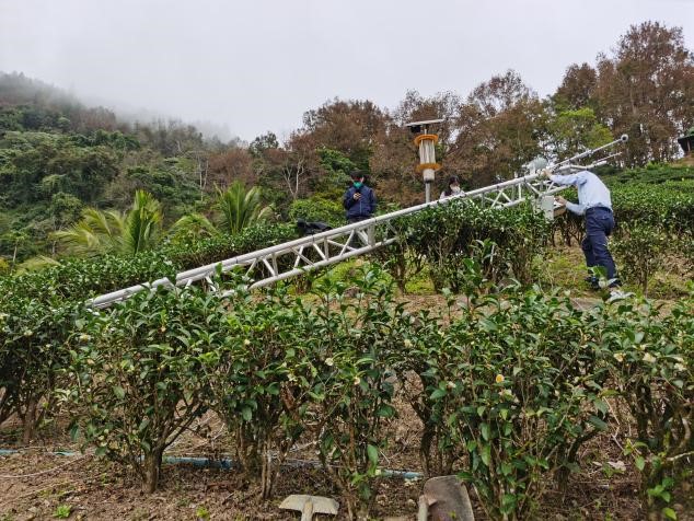 我們的氣象儀器也沒(méi)有能逃出“五指山”